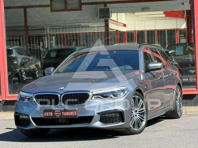 2019 BMW 520