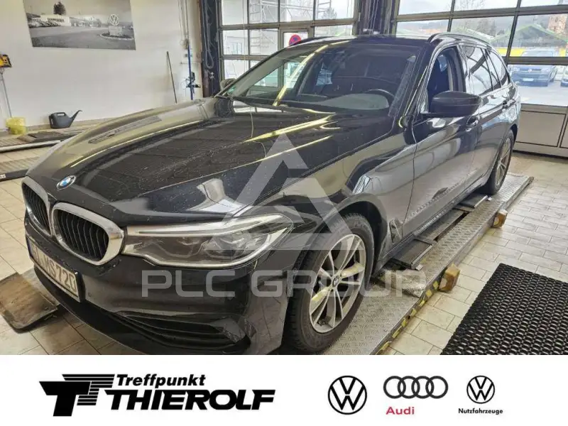 2019 BMW 520