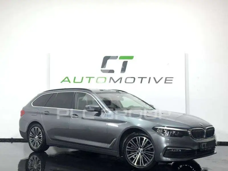 2019 BMW 520