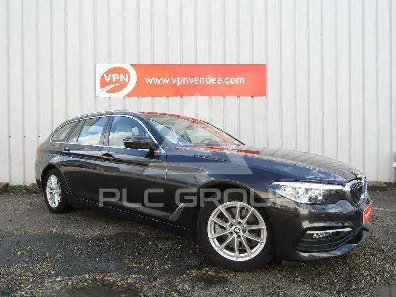 2019 BMW 520