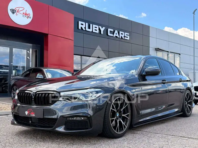 2019 BMW 520