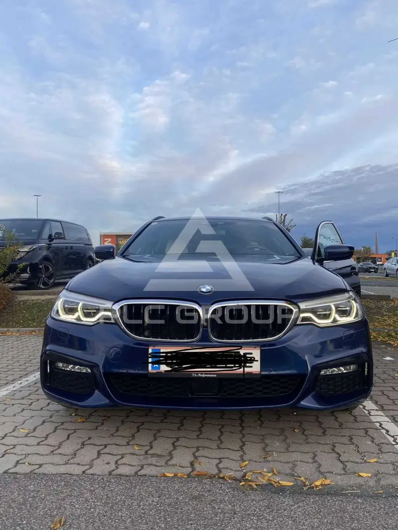 2019 BMW 520