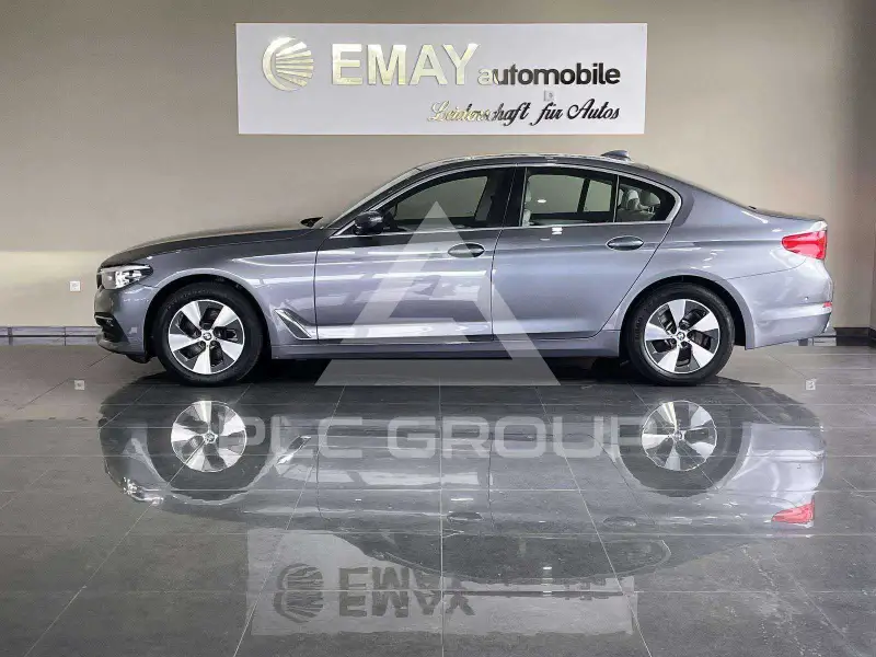 2019 BMW 520