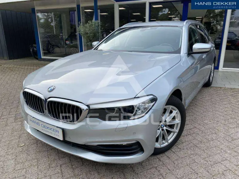 2019 BMW 520