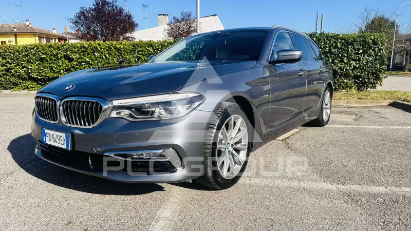 2019 BMW 520