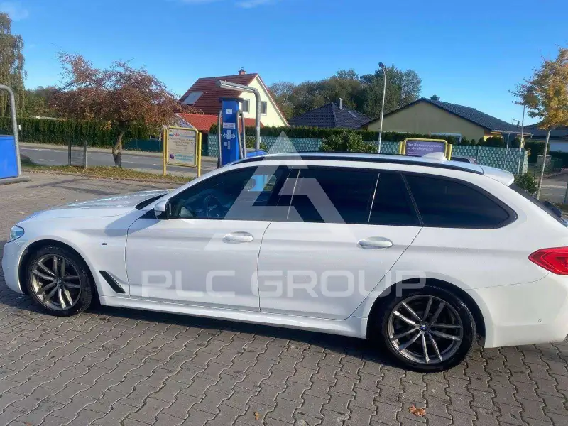 2019 BMW 520