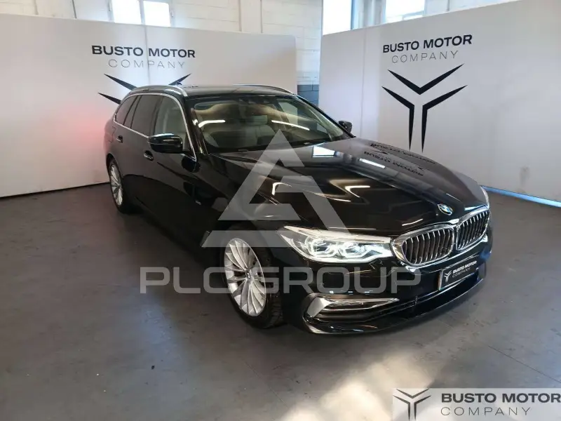 2019 BMW 520