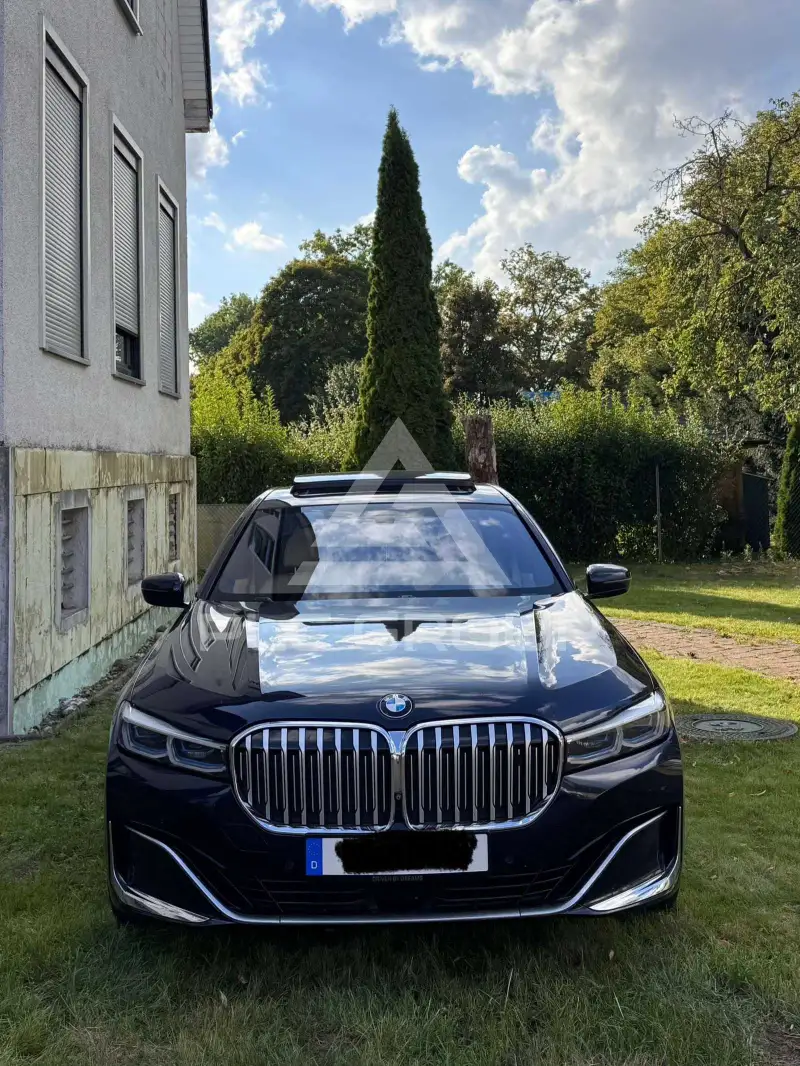 2019 BMW 730