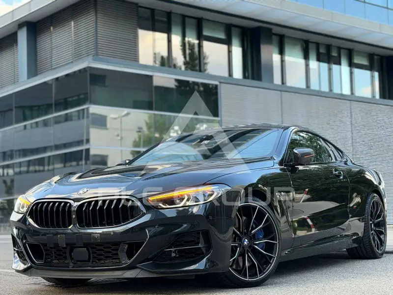 2019 BMW M8