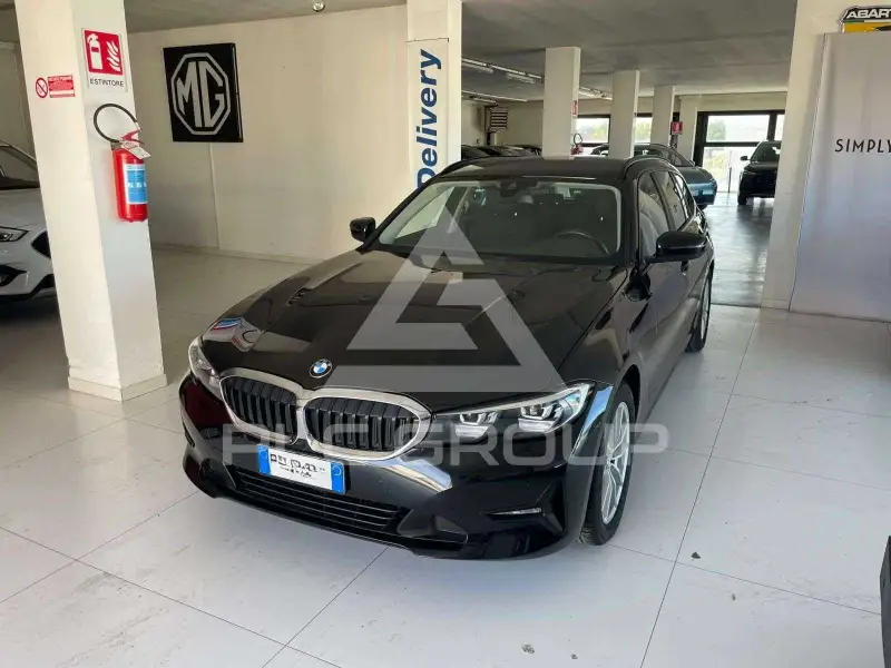 2019 BMW 318