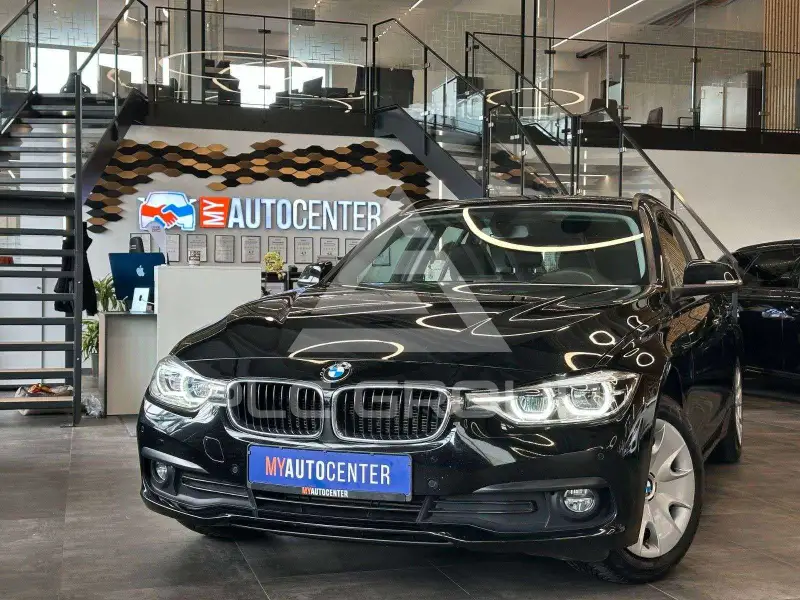 2019 BMW 318