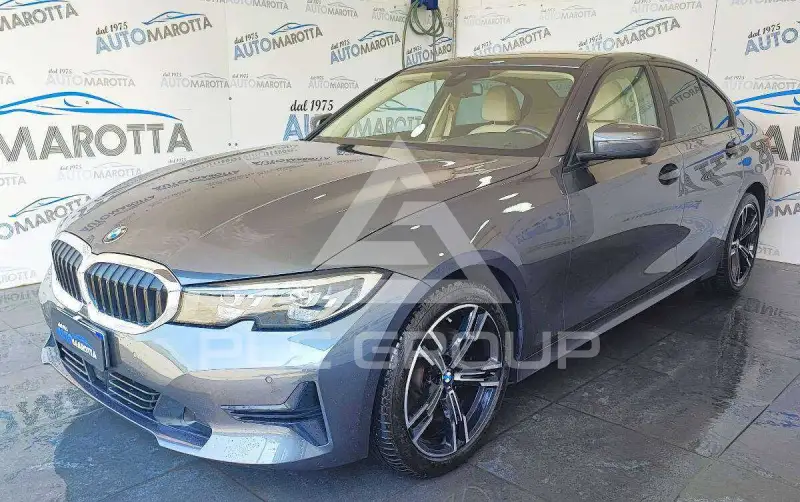 2019 BMW 318