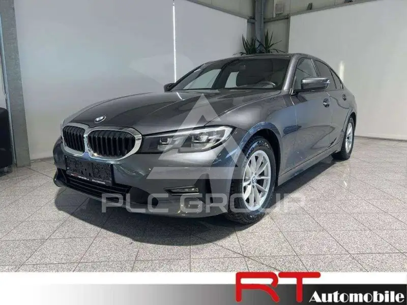 2019 BMW 318