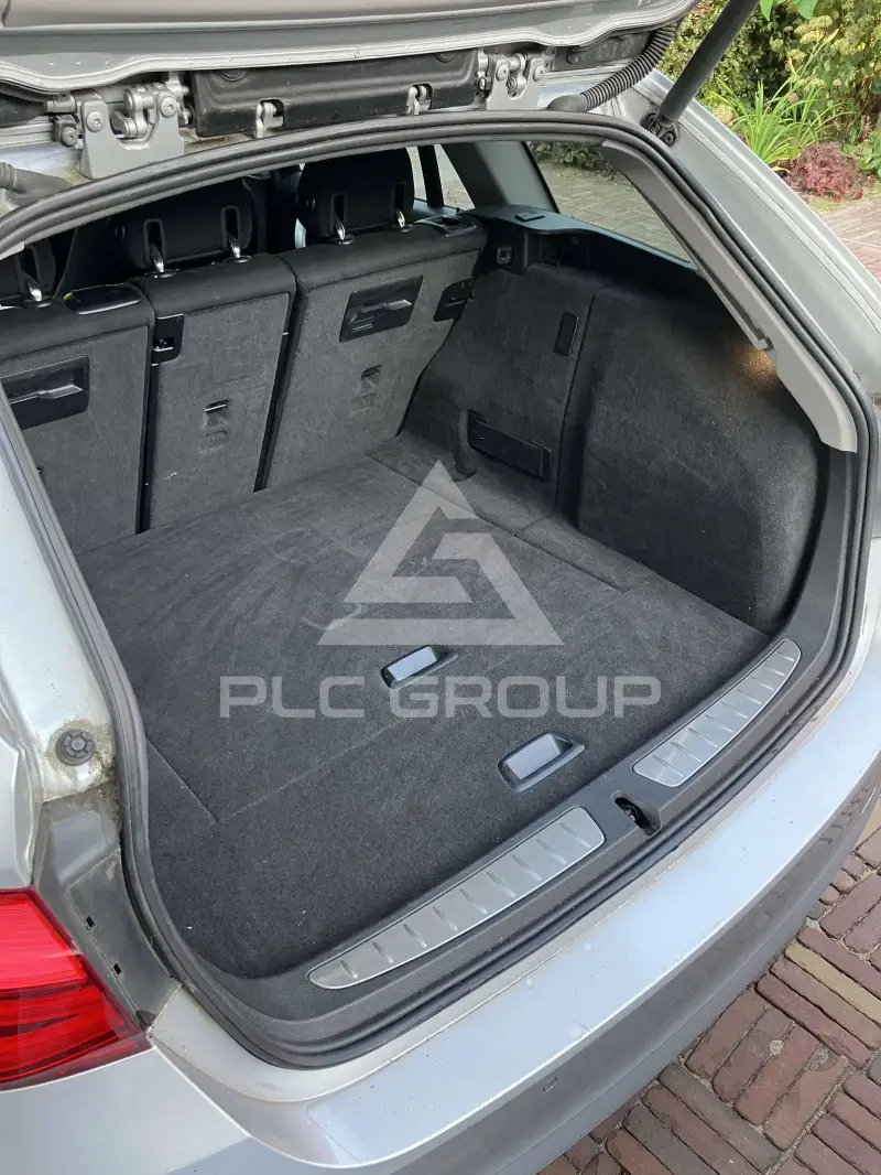 2019 BMW 318