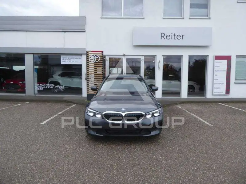 2019 BMW 318
