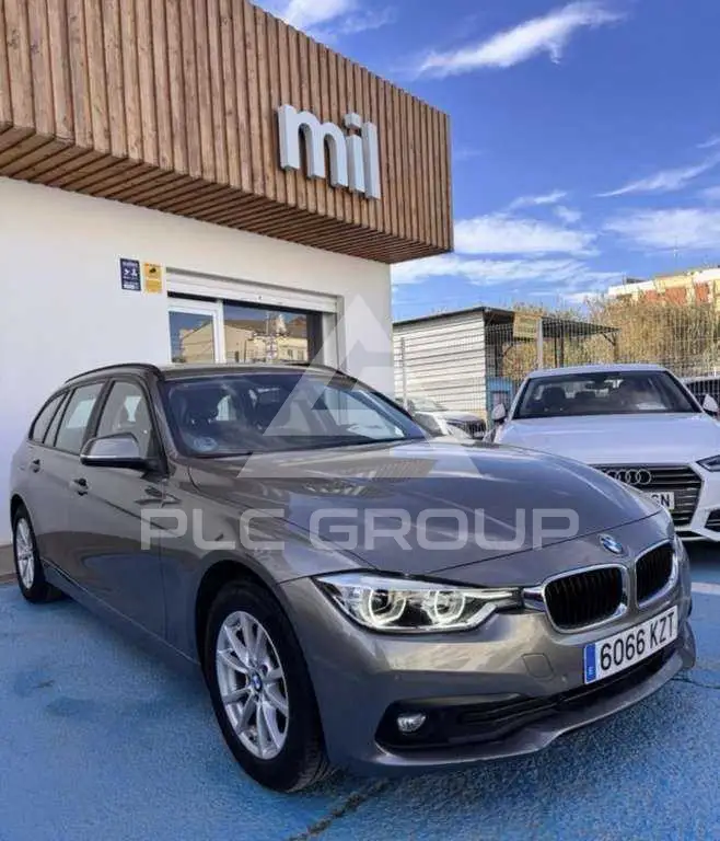 2019 BMW 318