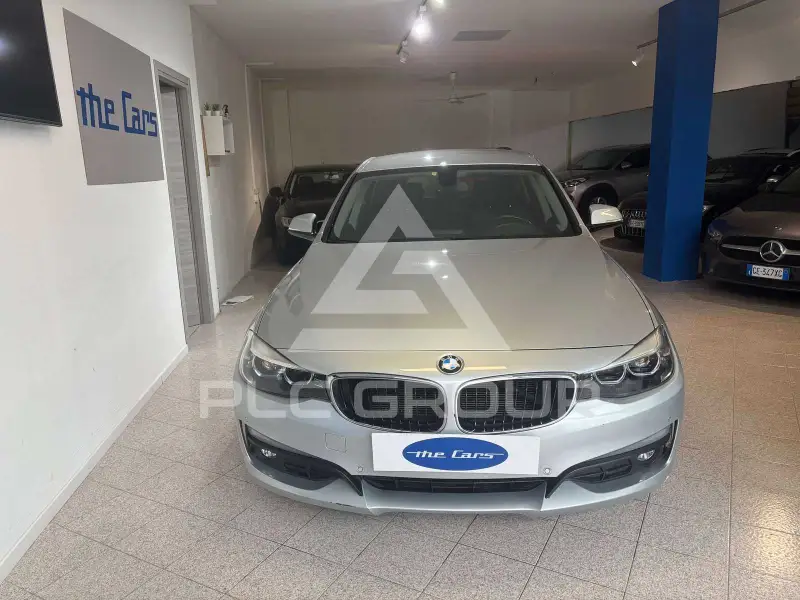 2019 BMW 318