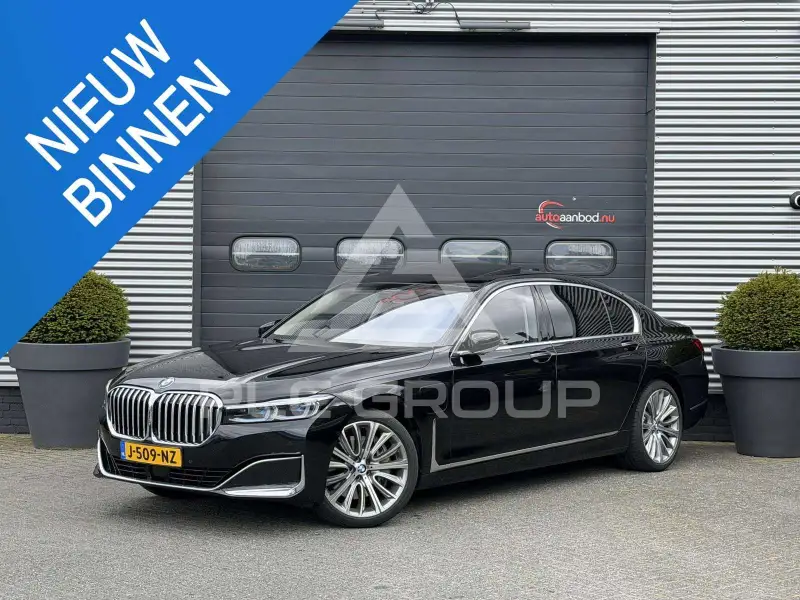 2019 BMW 745