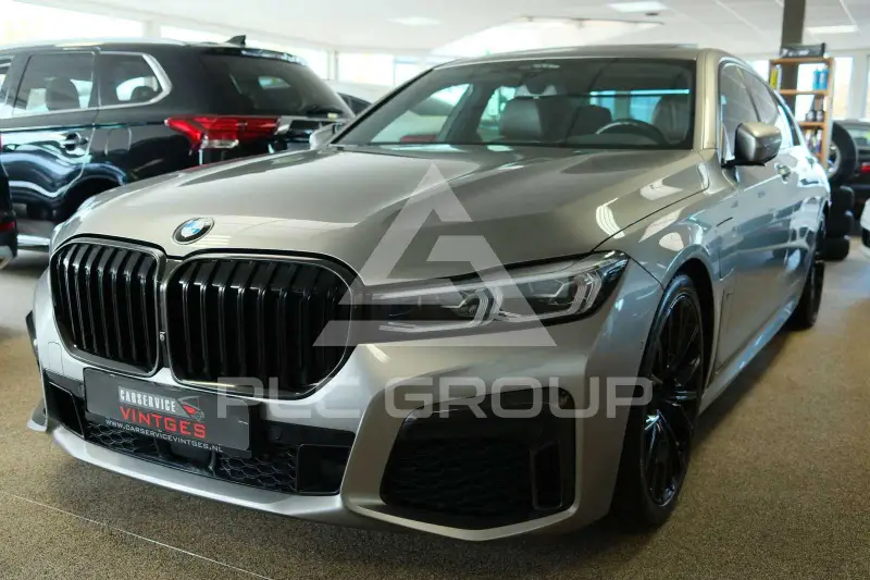 2019 BMW 745