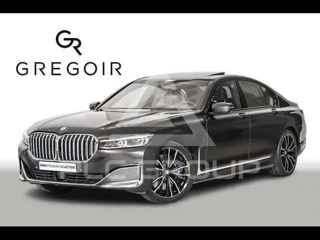 2019 BMW 745