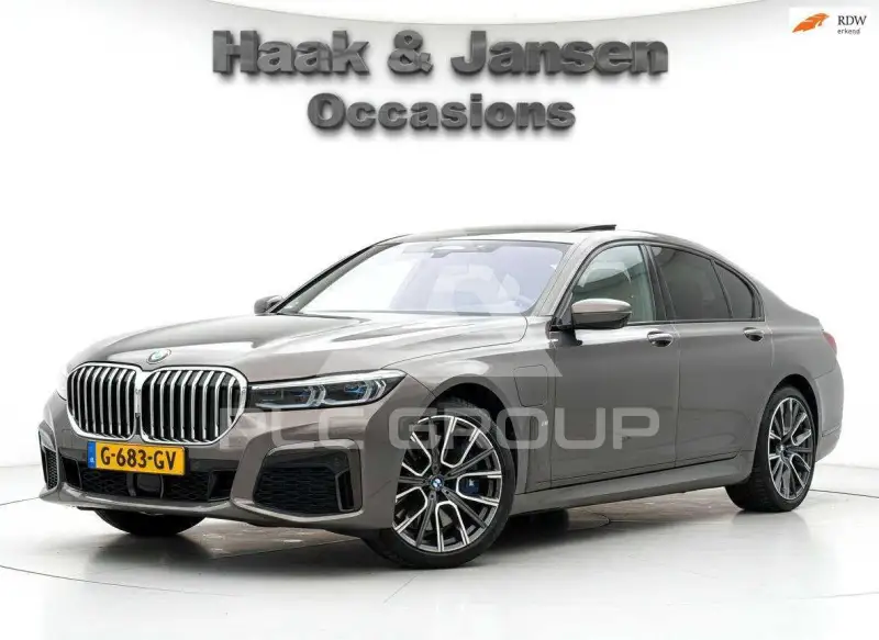 2019 BMW 745