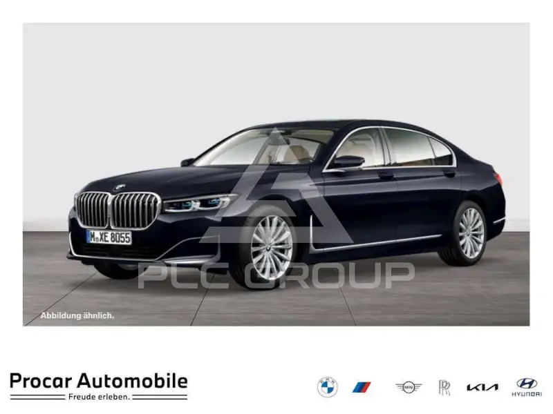 2019 BMW 745