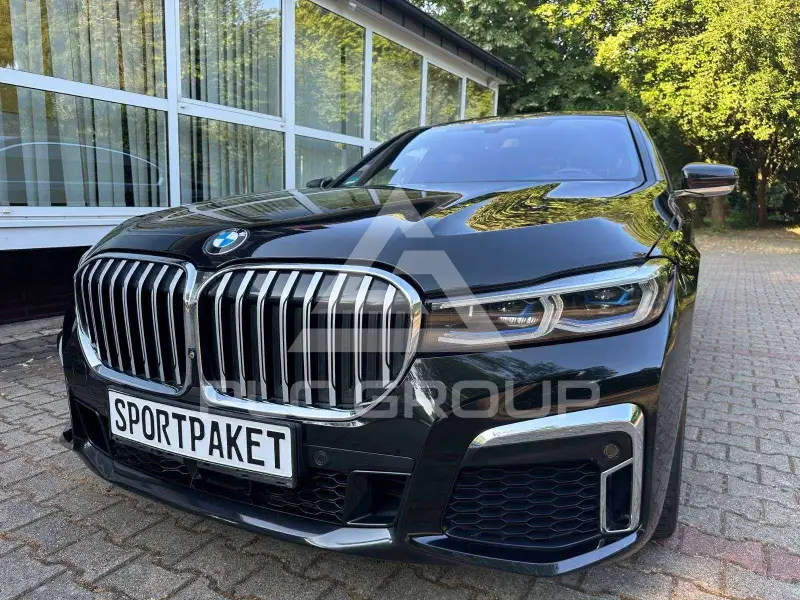 2019 BMW 745