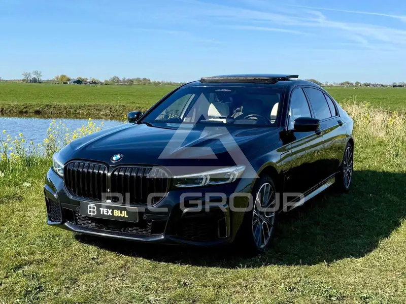 2019 BMW 745