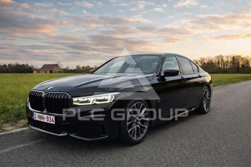 2019 BMW 745