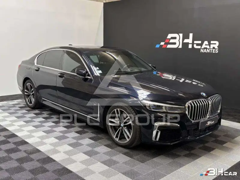 2019 BMW 745