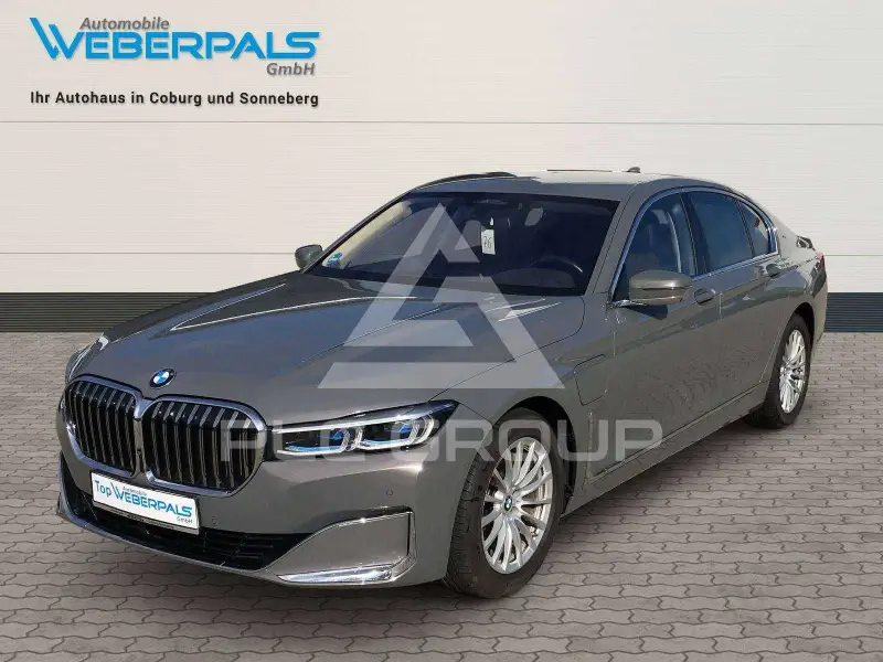 2019 BMW 745