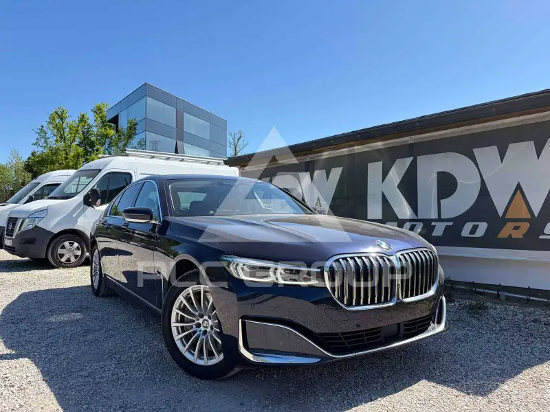 2019 BMW 745