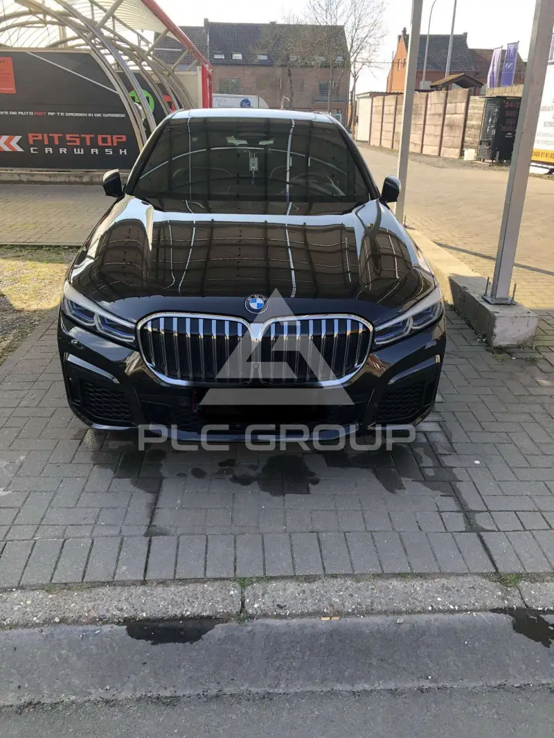 2019 BMW 745