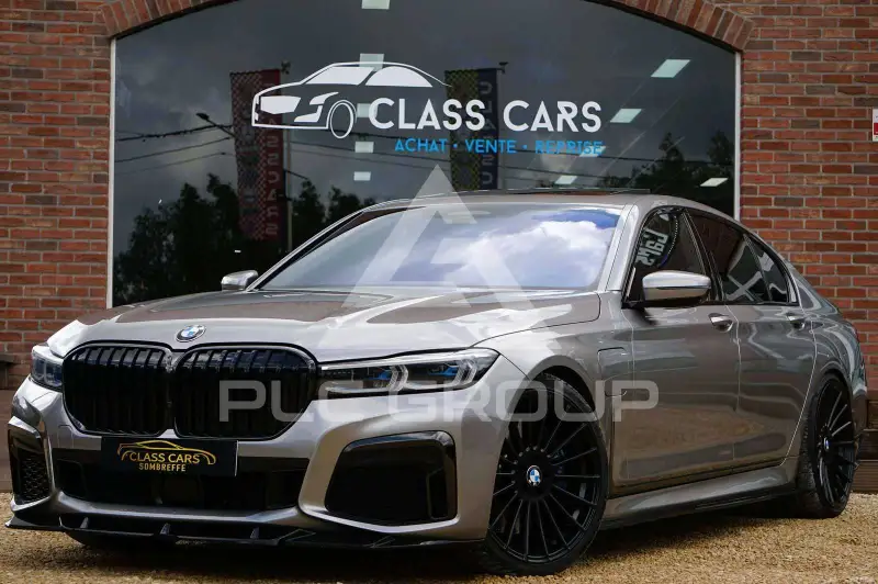 2019 BMW 745