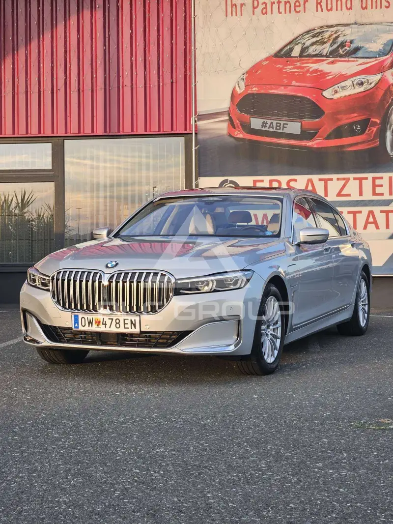 2019 BMW 745