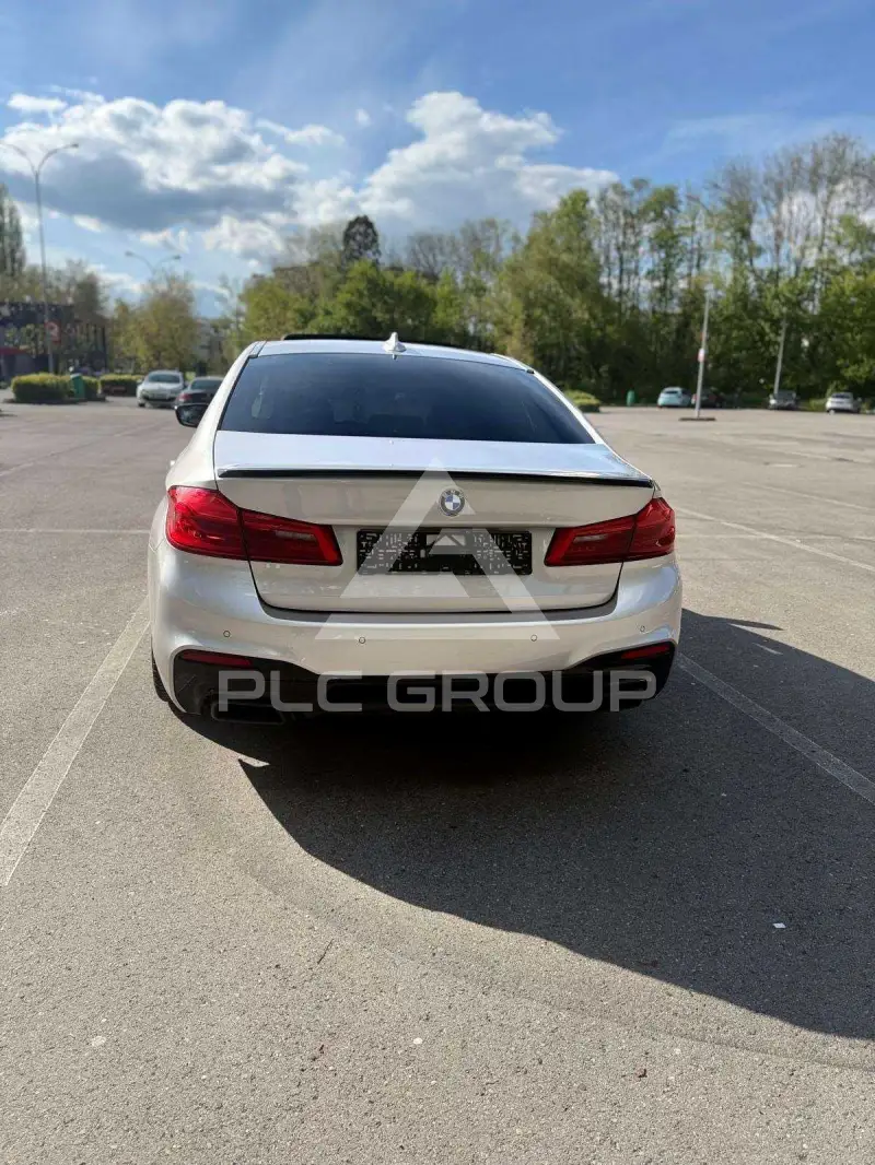 2019 BMW 550M
