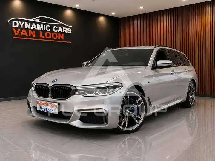 2019 BMW 550M