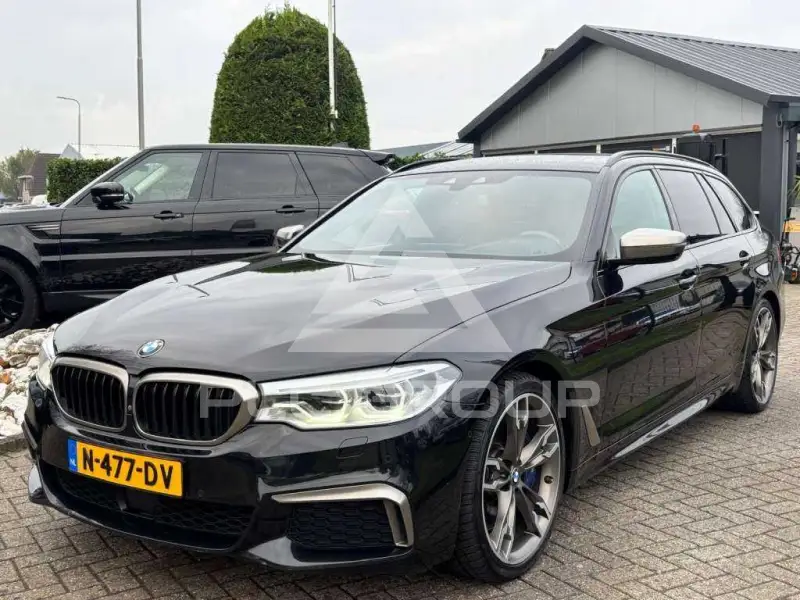2019 BMW 550M