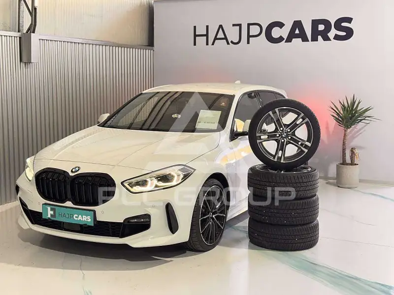 2019 BMW 120