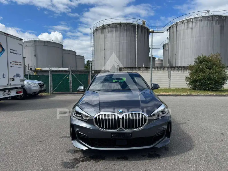 2019 BMW 120