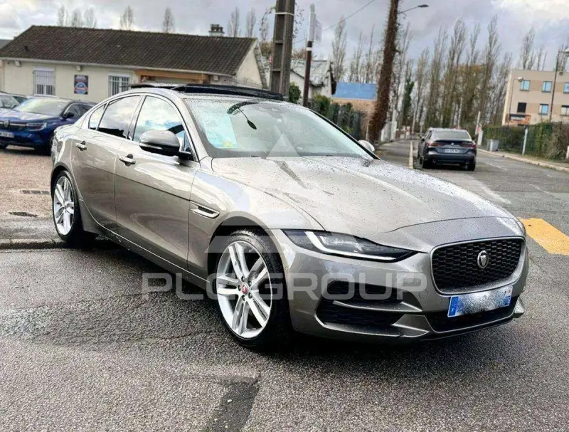 2019 Jaguar XE
