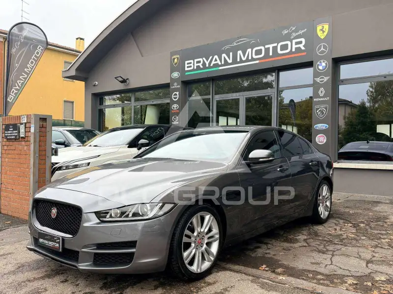 2019 Jaguar XE