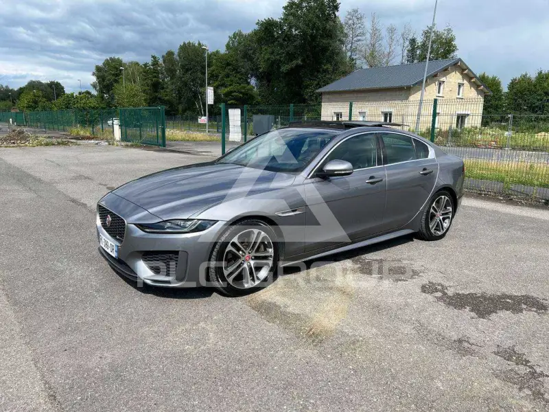 2019 Jaguar XE