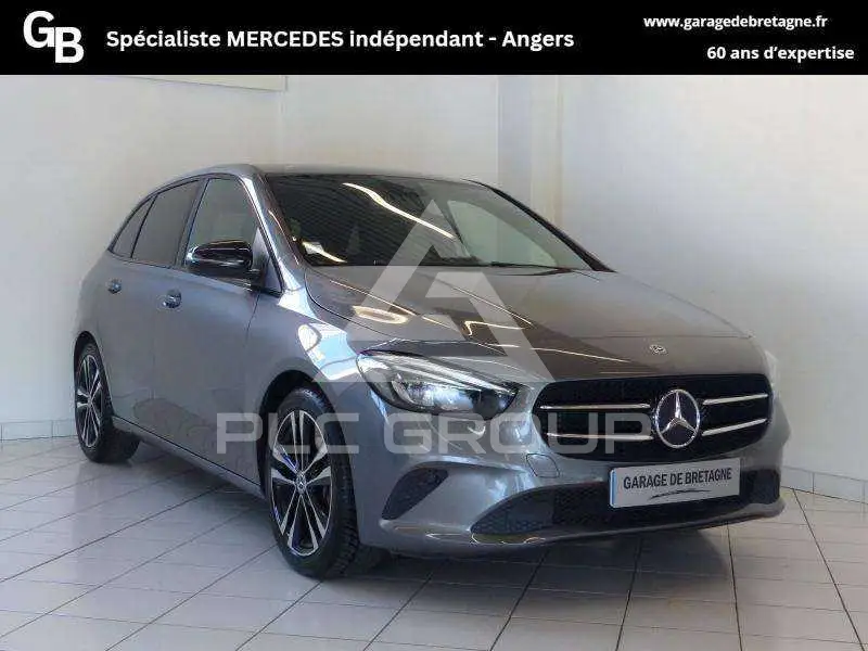 2019 Mercedes Benz B 200