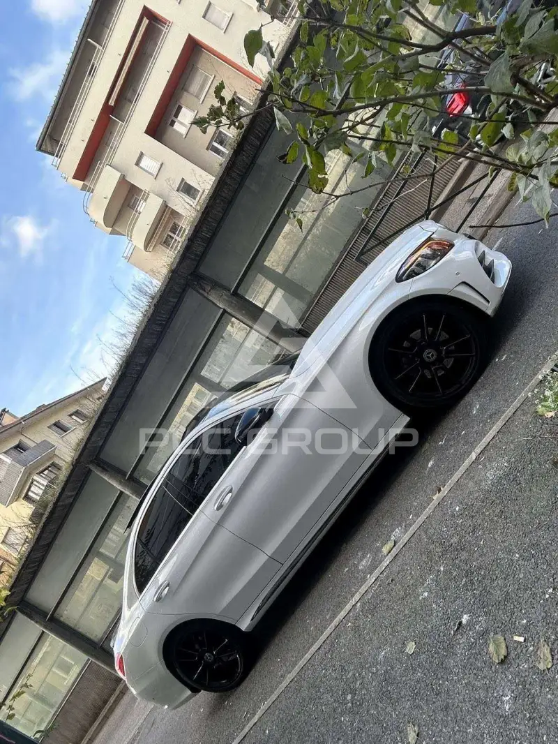 2019 Mercedes Benz C 220
