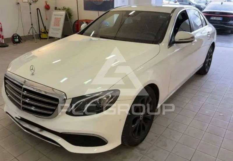 2019 Mercedes Benz E 220