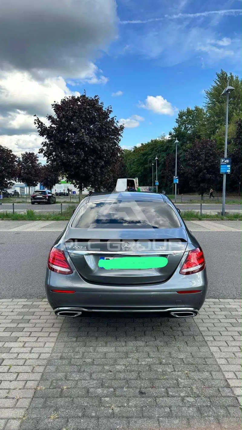 2019 Mercedes Benz E 220