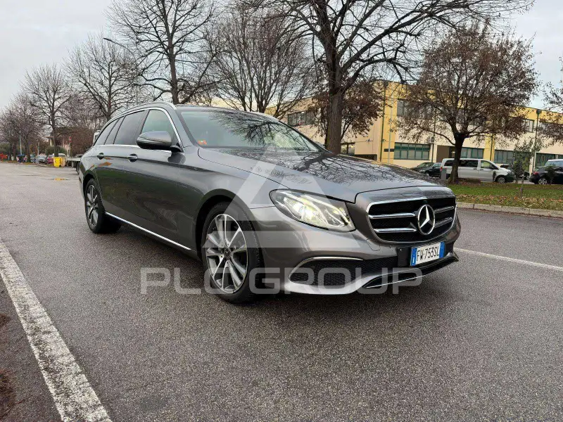 2019 Mercedes Benz E 220