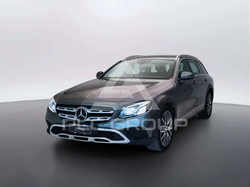 2019 Mercedes Benz E 220