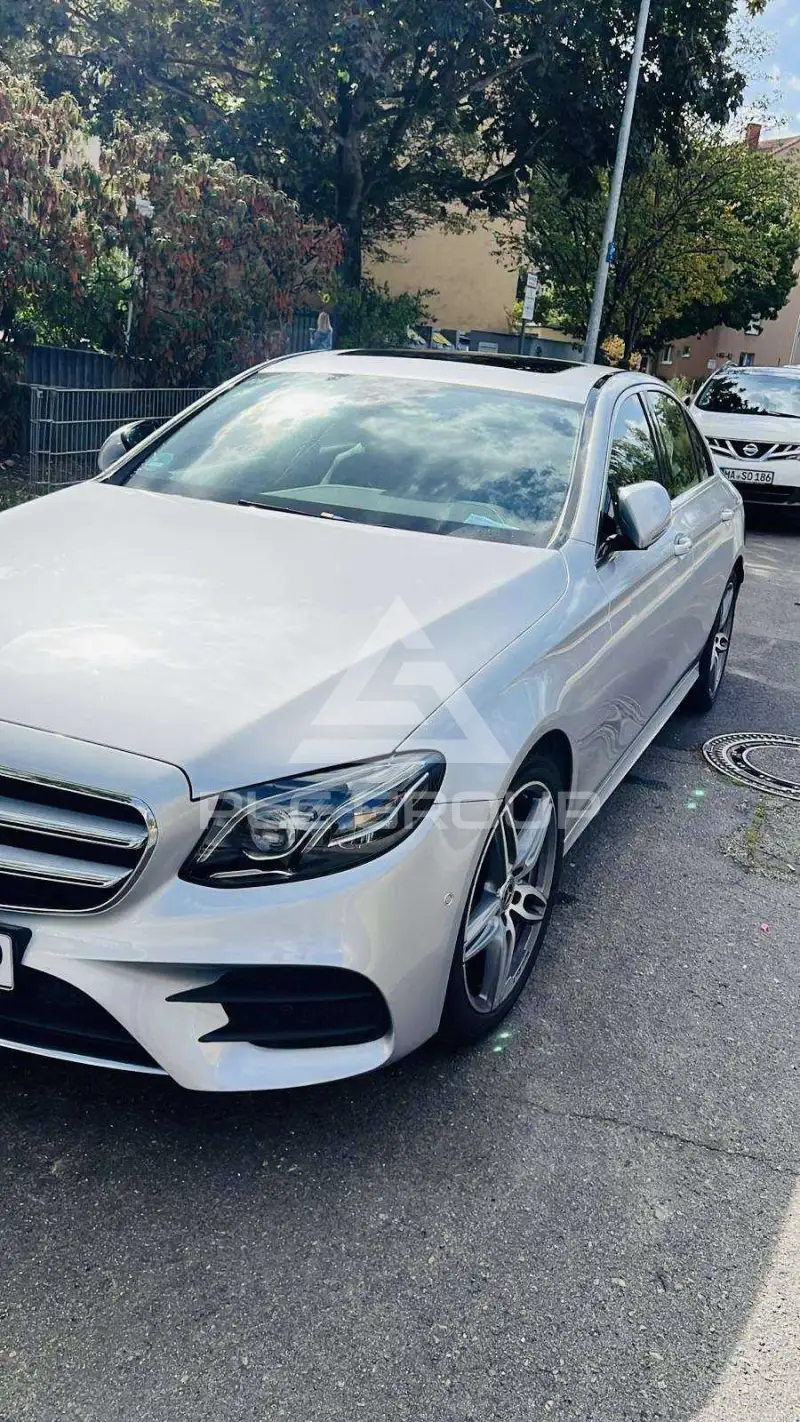 2019 Mercedes Benz E 220
